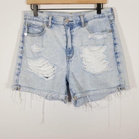 American Eagle Outfitters Pants - American Eagle Distressed Mom Shorts Size 8